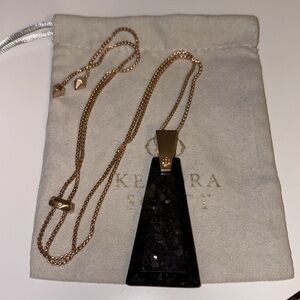 Kendra Scott Collins
Long Pendant Necklace in Black Granite, Rose
Gold-Plated